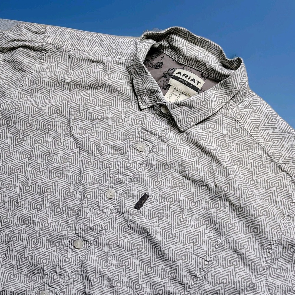 Ariat Button Down Shirt Mens XL Grey White Western Modern Fit Geometric Print